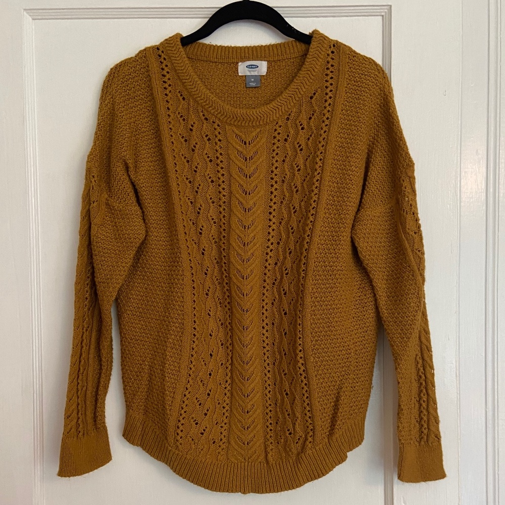 Old Navy Knit Sweater, Medium